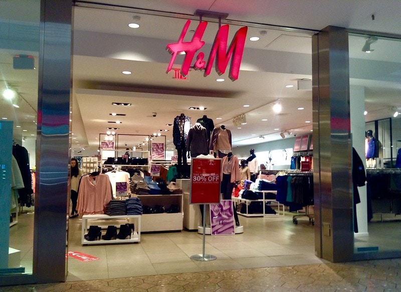 H&M storefront