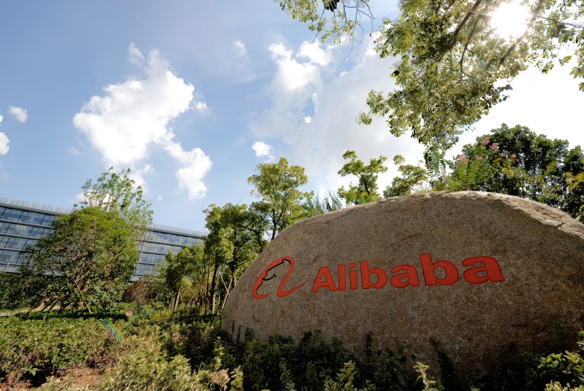 Alibaba shares drop as Chinese government seeks to break up AliPay
