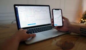 World`s top five trading apps-BuyShares.co.uk